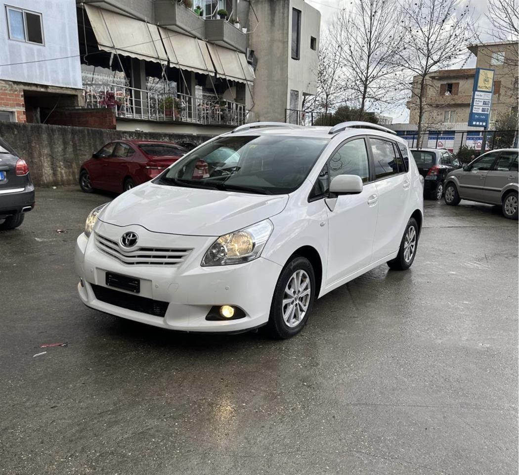 toyota-verso-1-8-benzin-6+1-vende